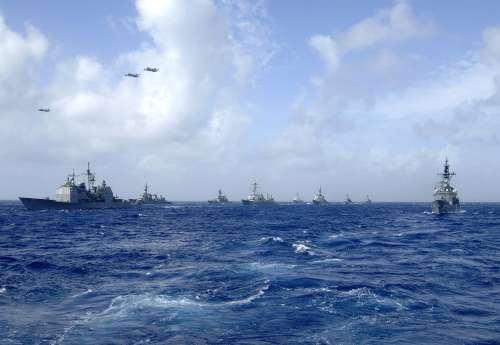 ຍີ່ປຸ່ນ ແລະ ສິງຄະໂປ ຮຽກຮ້ອງແກ້ໄຂການພິ ພາດທະເລຕາເວັນອອກ ໂດຍສັນຕິ